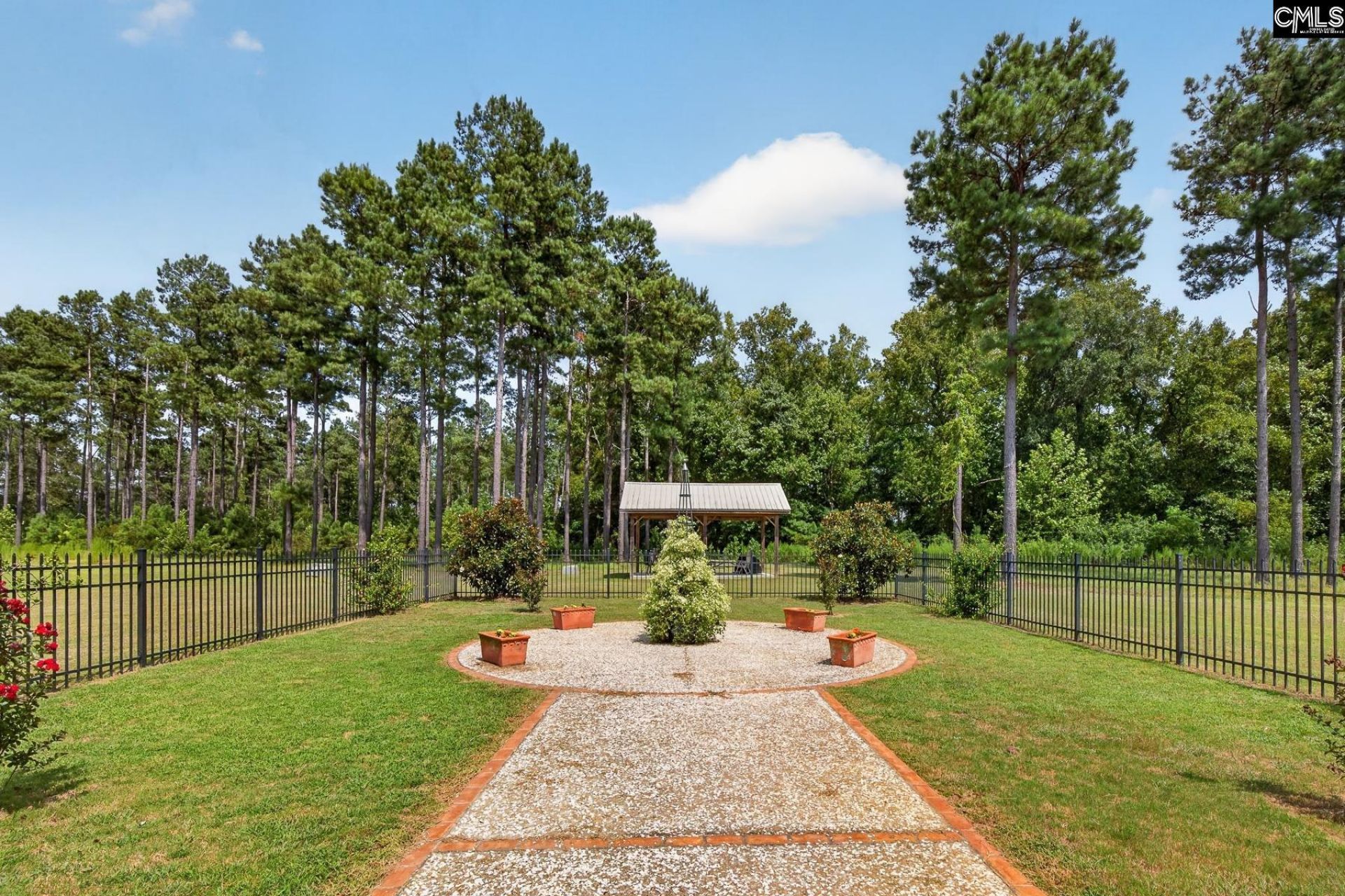 703 Bay Road Photo 54