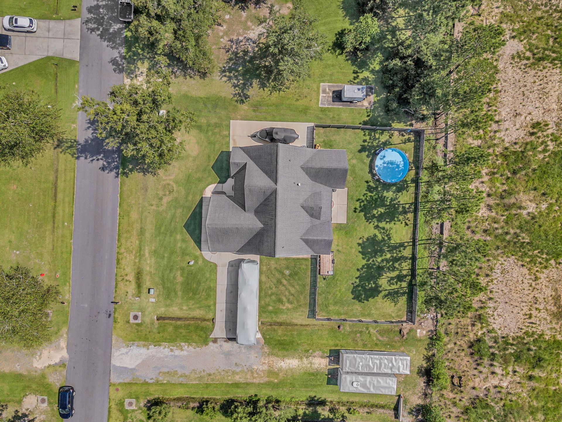 1305 British Drive Photo 4