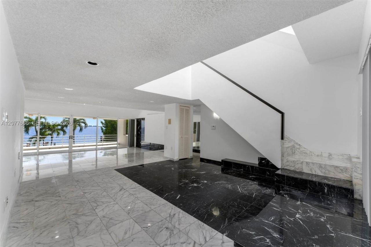 3499 N Prospect Dr, Miami, FL 33133 Photo