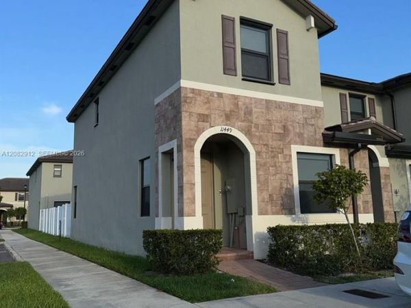 11449 W 34th Ln , Hialeah, FL 33018
