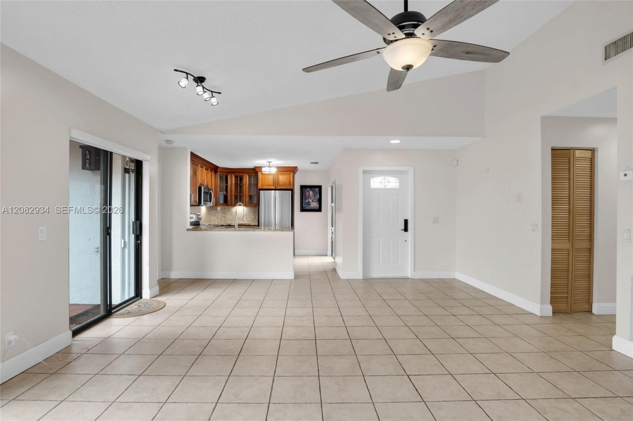 17624 NW 63rd Ct , Hialeah, FL 33015 Photo