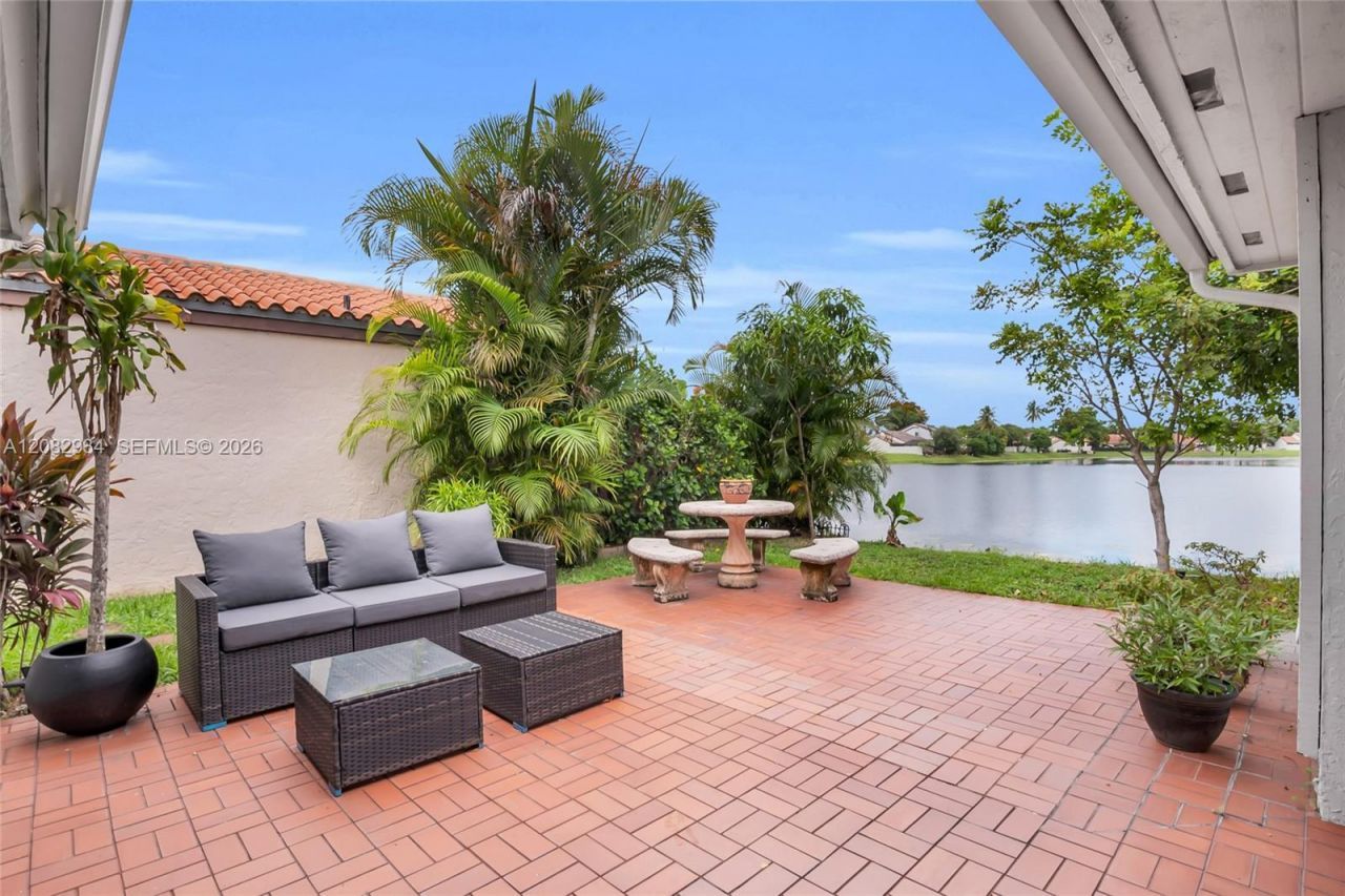 17624 NW 63rd Ct , Hialeah, FL 33015 Photo
