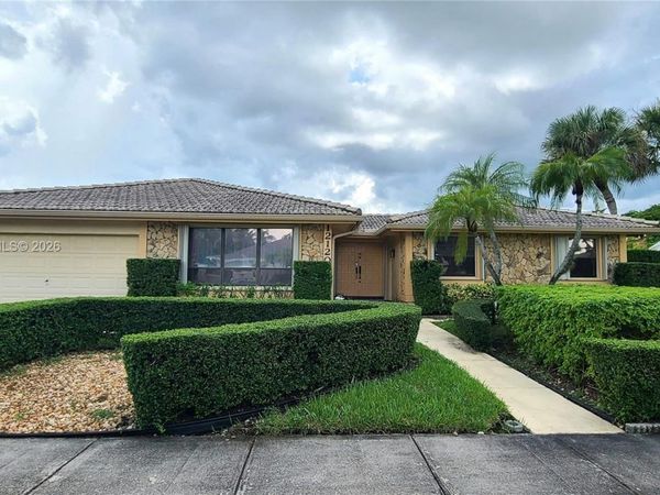 12120 SW 95th St , Miami, FL 33186