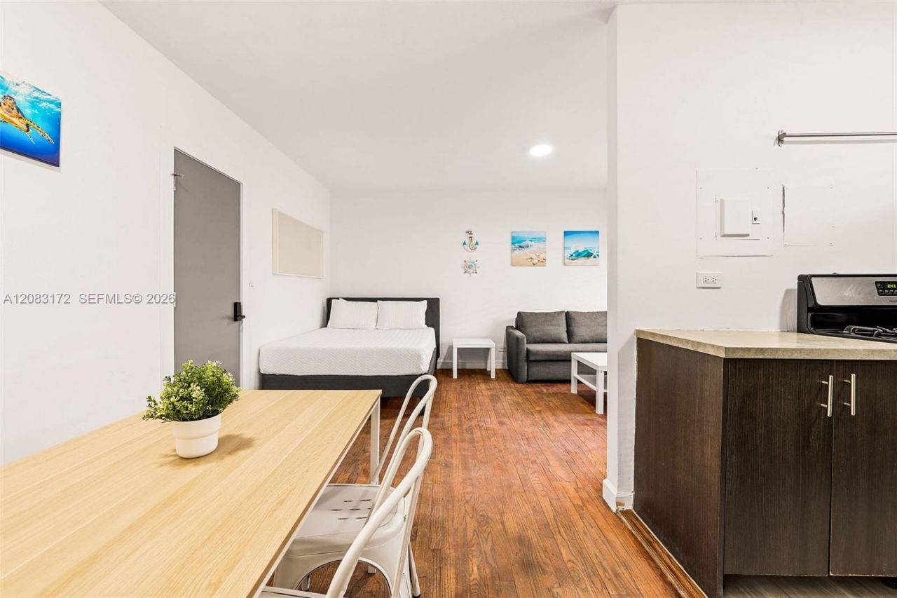 7340 Harding Ave, Unit 11, Miami Beach, FL 33141 Photo