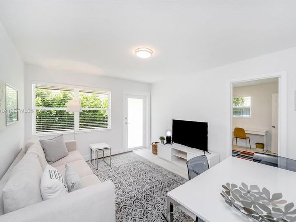 6210 SW 59th Pl , South Miami, FL 33143