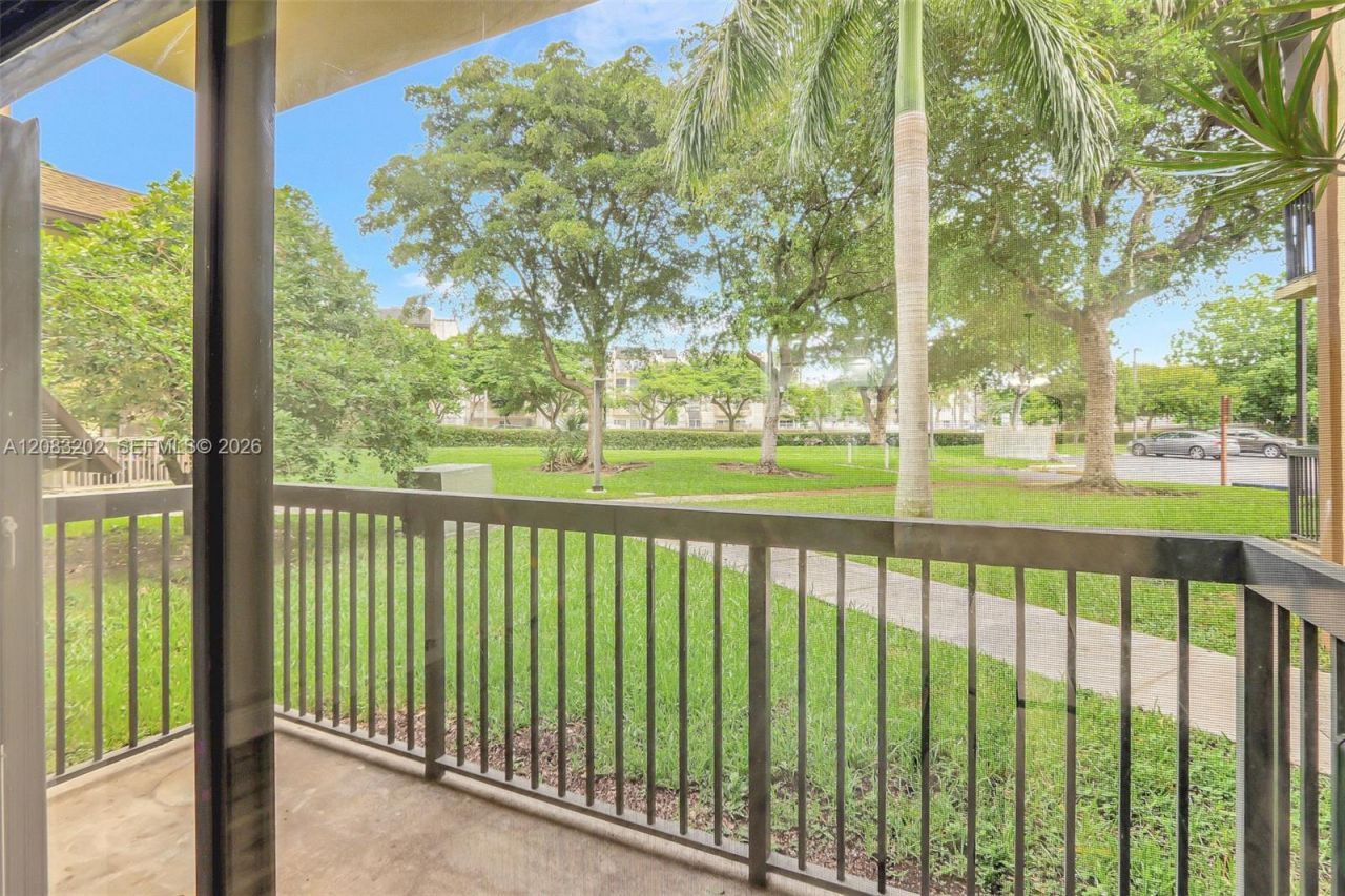 7925 SW 86th St , Unit #903, Miami, FL 33143 Photo