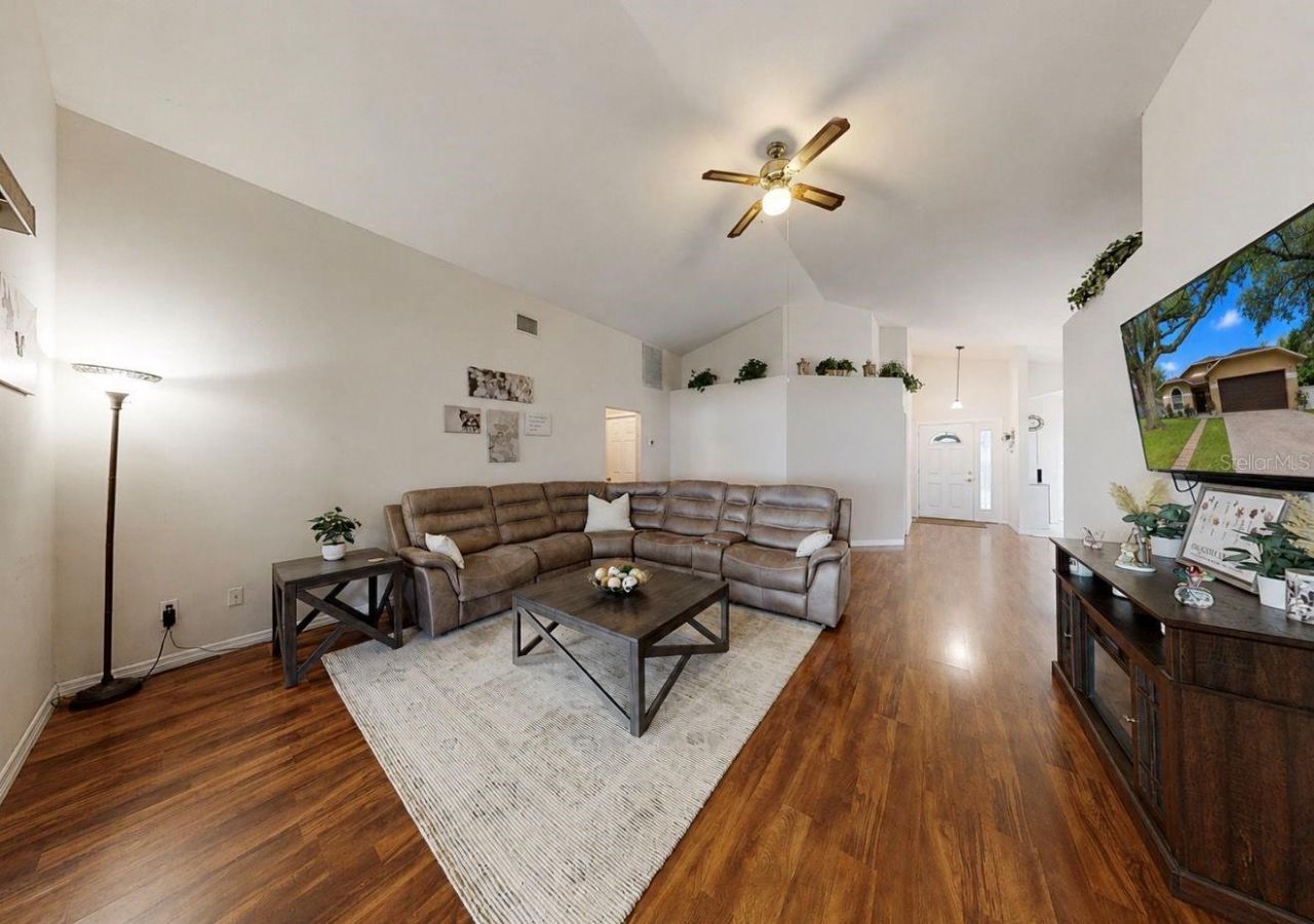 1302 Brahma Drive, Valrico, FL 33594 Photo