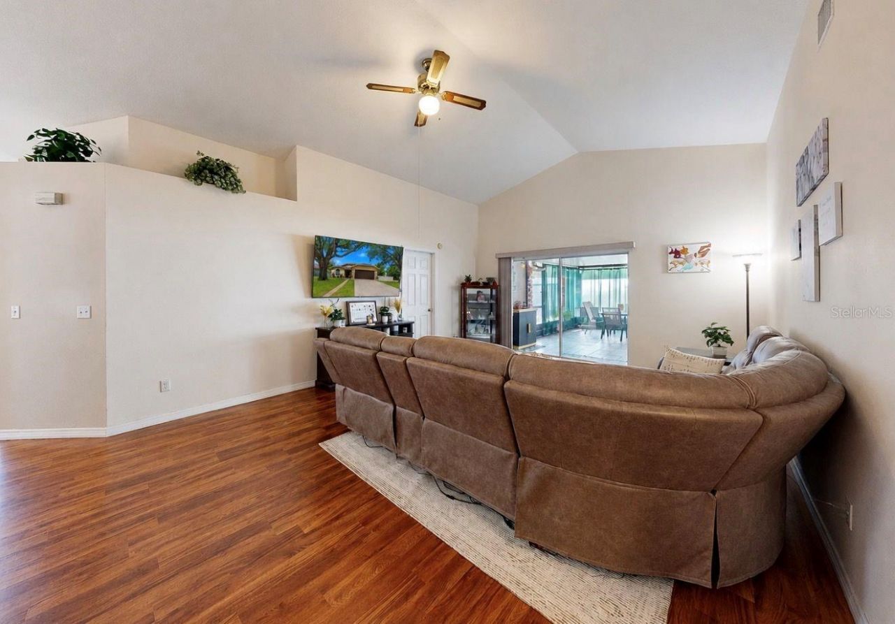 1302 Brahma Drive, Valrico, FL 33594 Photo