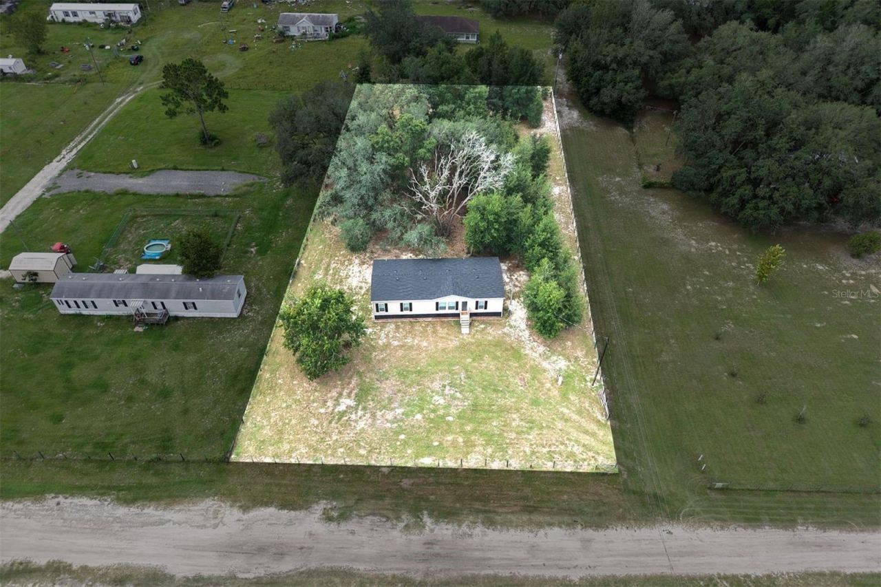 8330 NE 113th Lane , Bronson, FL 32621 Photo
