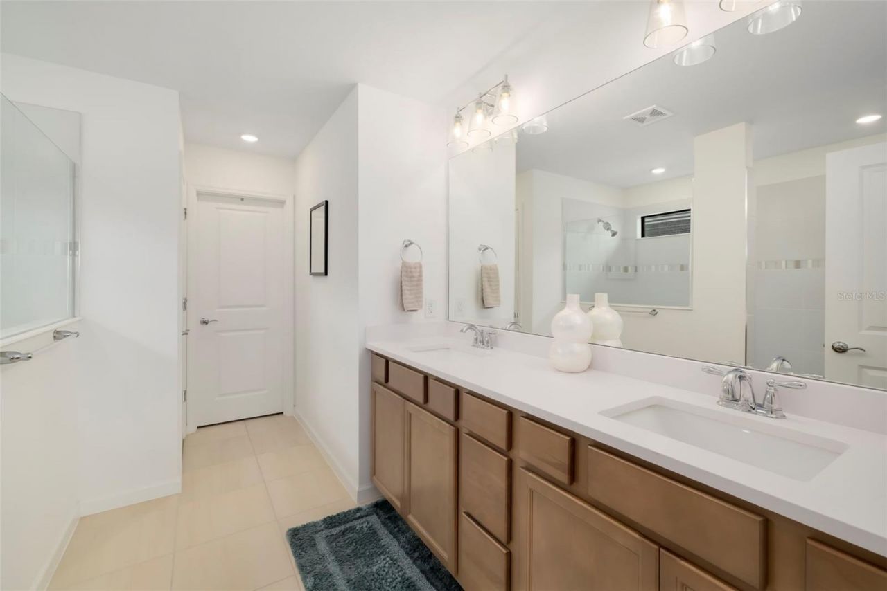5765 Silverside Pine Court, Bradenton, FL 34211 Photo