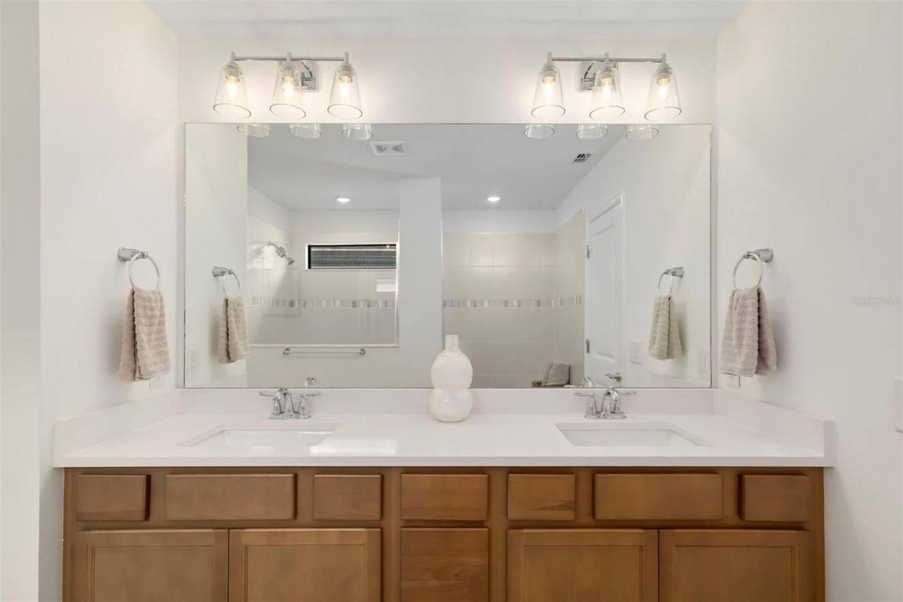 5765 Silverside Pine Court, Bradenton, FL 34211 Photo