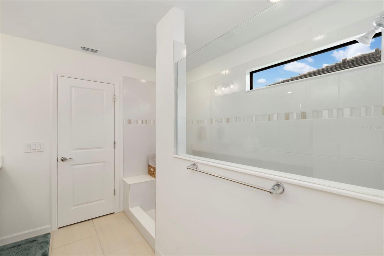 5765 Silverside Pine Court, Bradenton, FL 34211 Photo