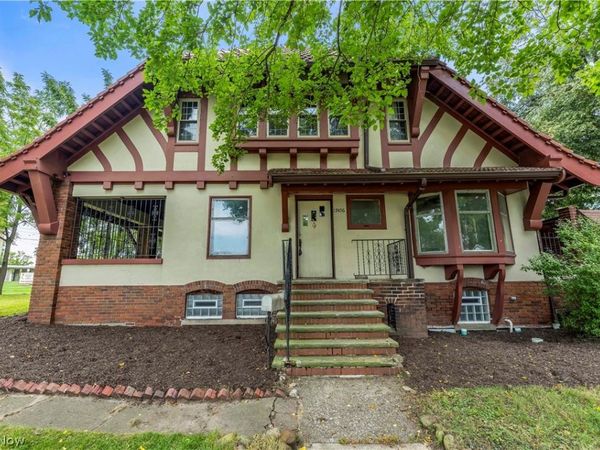 17406 Nottingham Road , Cleveland, OH 44119