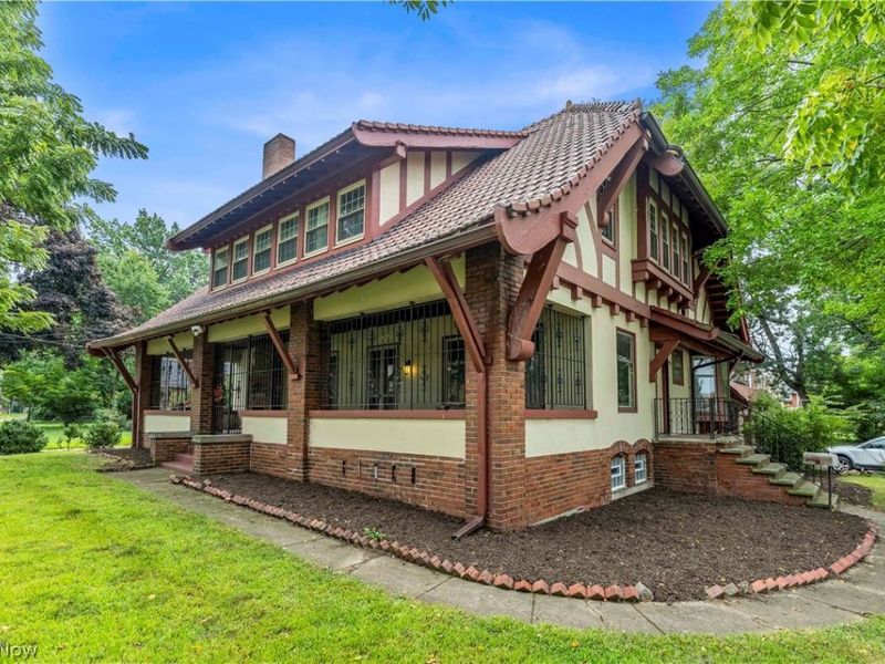 17406 Nottingham Road, Cleveland, OH 44119 Photo 2