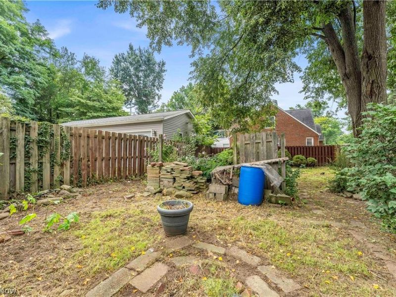 17406 Nottingham Road, Cleveland, OH 44119 Photo 41