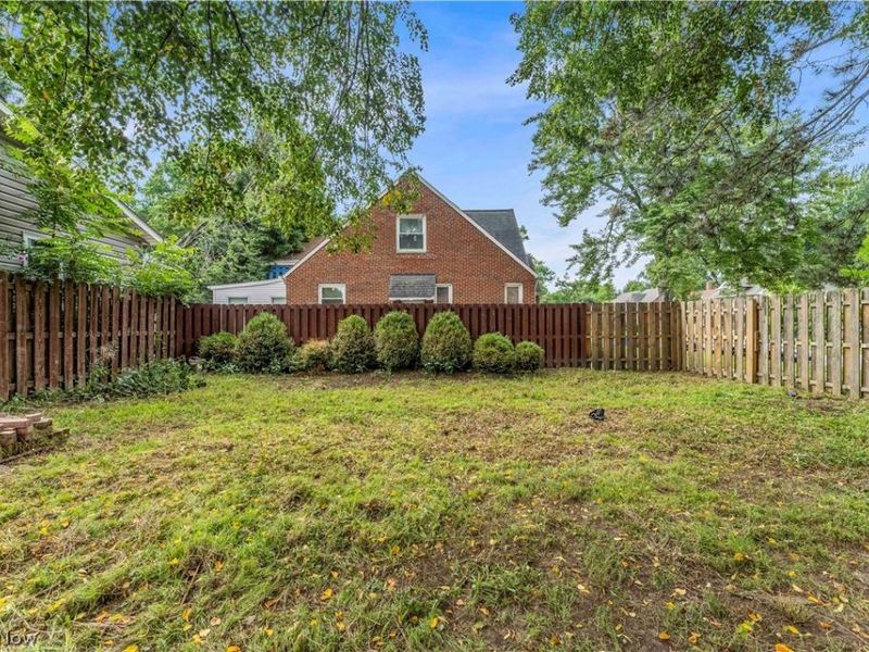 17406 Nottingham Road, Cleveland, OH 44119 Photo 42