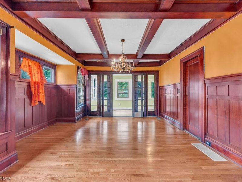 17406 Nottingham Road, Cleveland, OH 44119 Photo 5