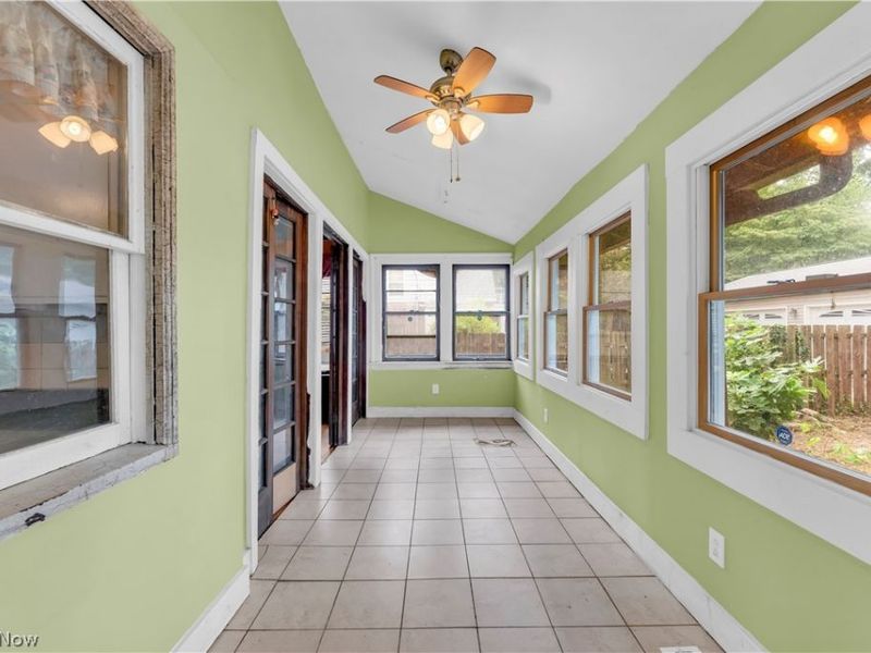 17406 Nottingham Road, Cleveland, OH 44119 Photo 7
