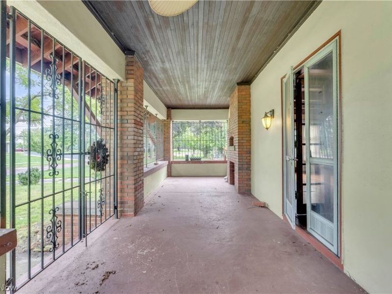 17406 Nottingham Road, Cleveland, OH 44119 Photo 9