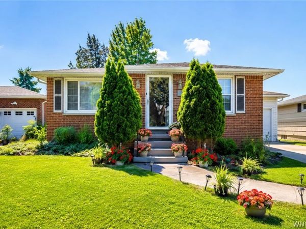 30 Augusta Avenue , Buffalo, NY 14226