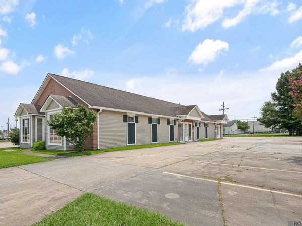11140 N Harrells Ferry Rd, Baton Rouge, LA 70816