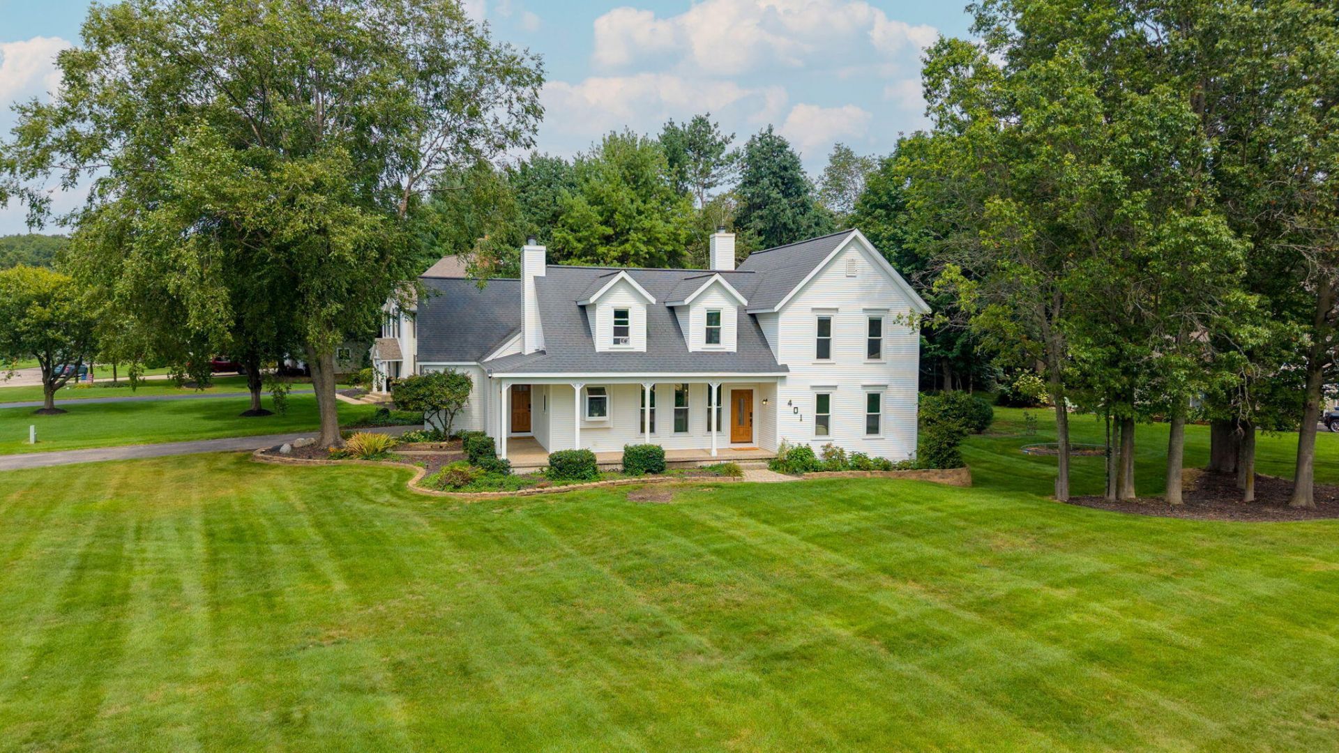 401 Erin Isle Court, Holland, MI 49424 Main Photo