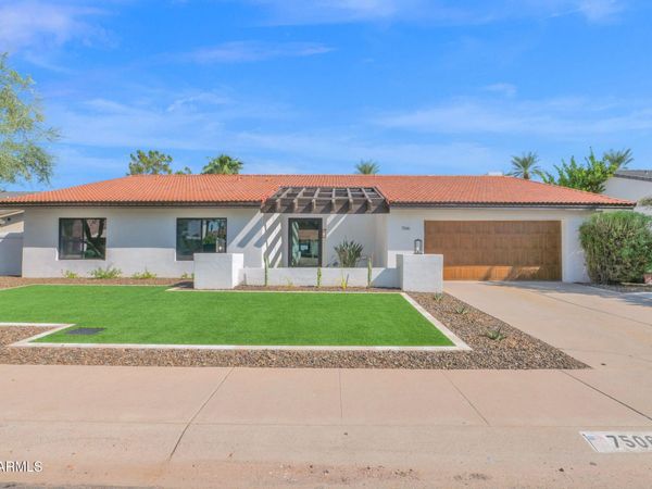 7506 E WOODSAGE Lane, Scottsdale, AZ 85258