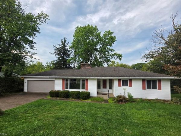 756 Ridgewood Drive, Coshocton, OH 43812