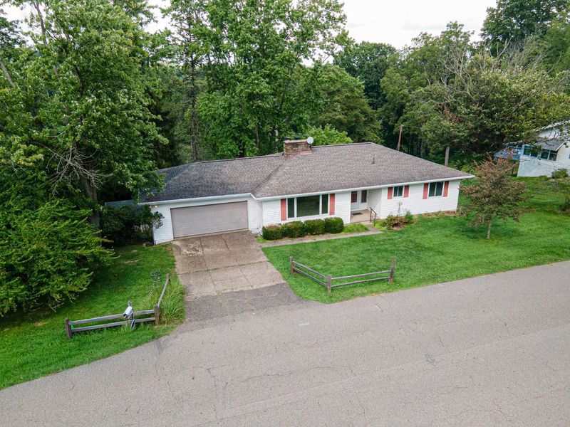 756 Ridgewood Drive, Coshocton, OH 43812 Photo 2