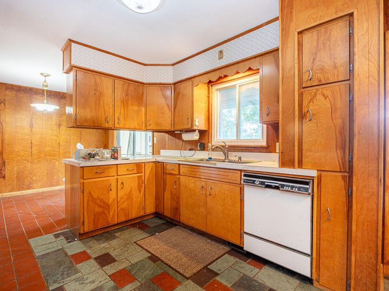 756 Ridgewood Drive, Coshocton, OH 43812 Photo 6