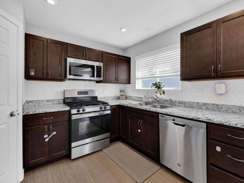 3948 Sophie Pearl Lane, Canal Winchester, OH 43110 Photo 8