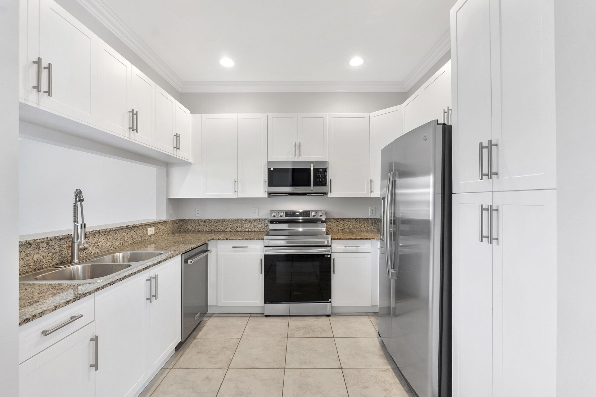 3505 Lakeside Drive, Davie, FL 33328 Photo