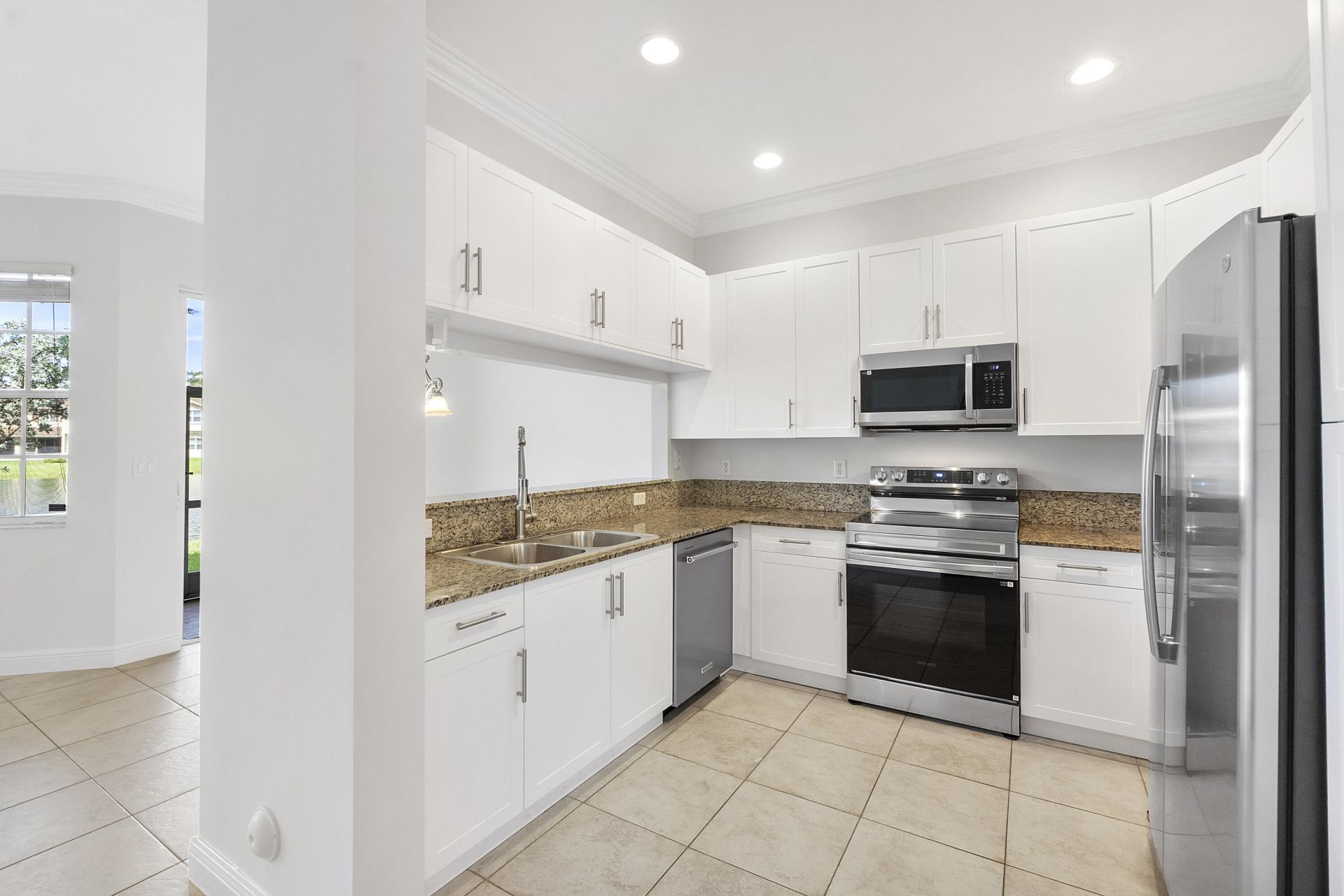 3505 Lakeside Drive, Davie, FL 33328 Photo
