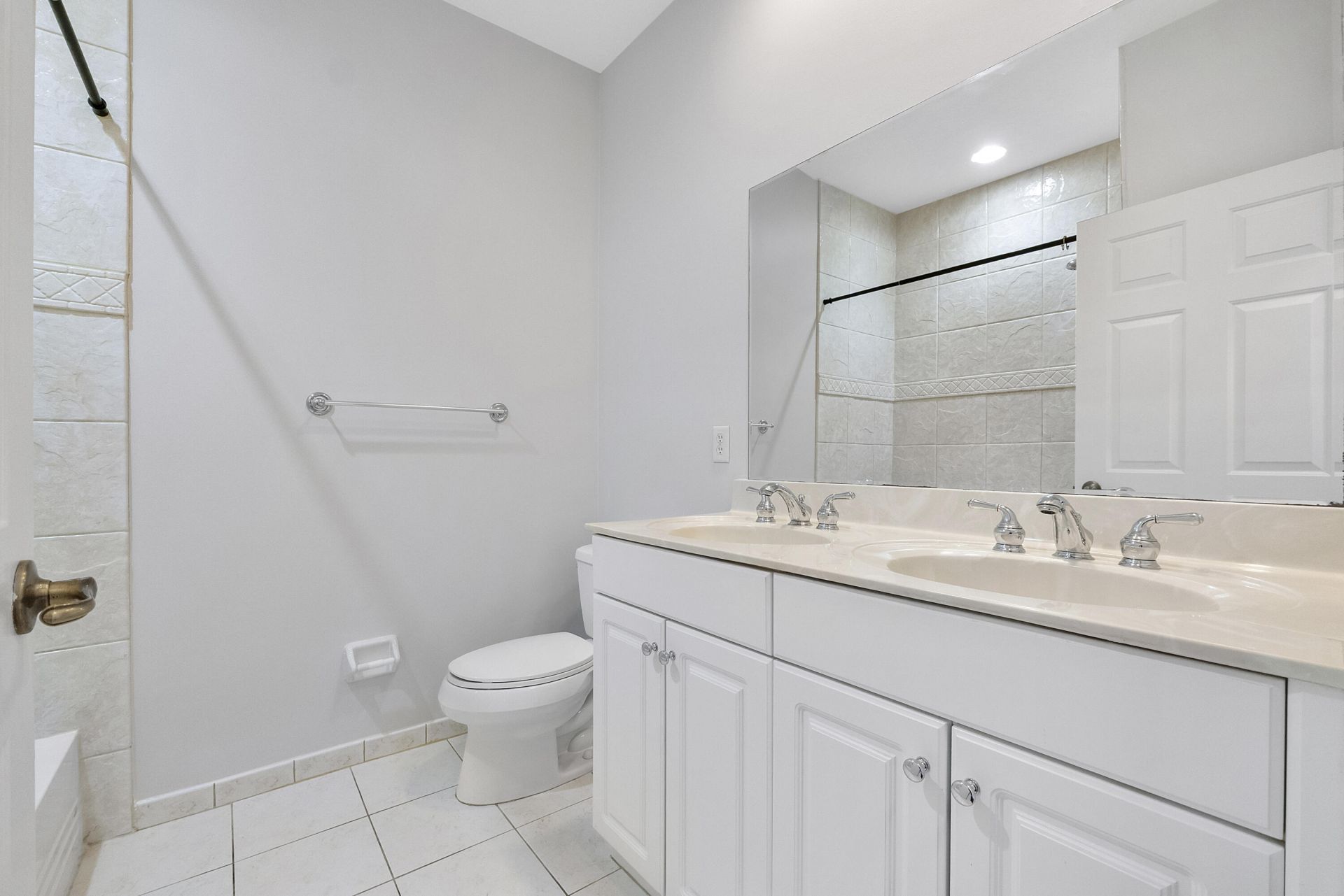 3505 Lakeside Drive, Davie, FL 33328 Photo