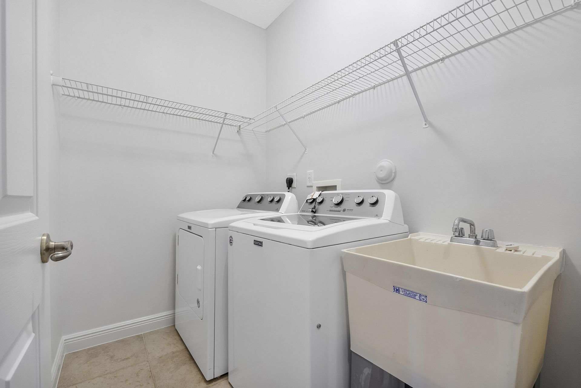 3505 Lakeside Drive, Davie, FL 33328 Photo