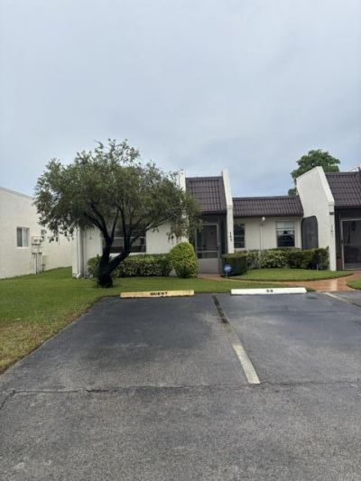 143 S Lake Susan Drive S, Unit 143, West Palm Beach, FL 33411 Photo