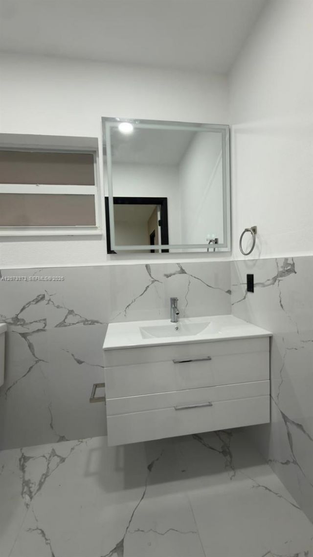 13926 SW 14th St, Miami, FL 33184 Photo