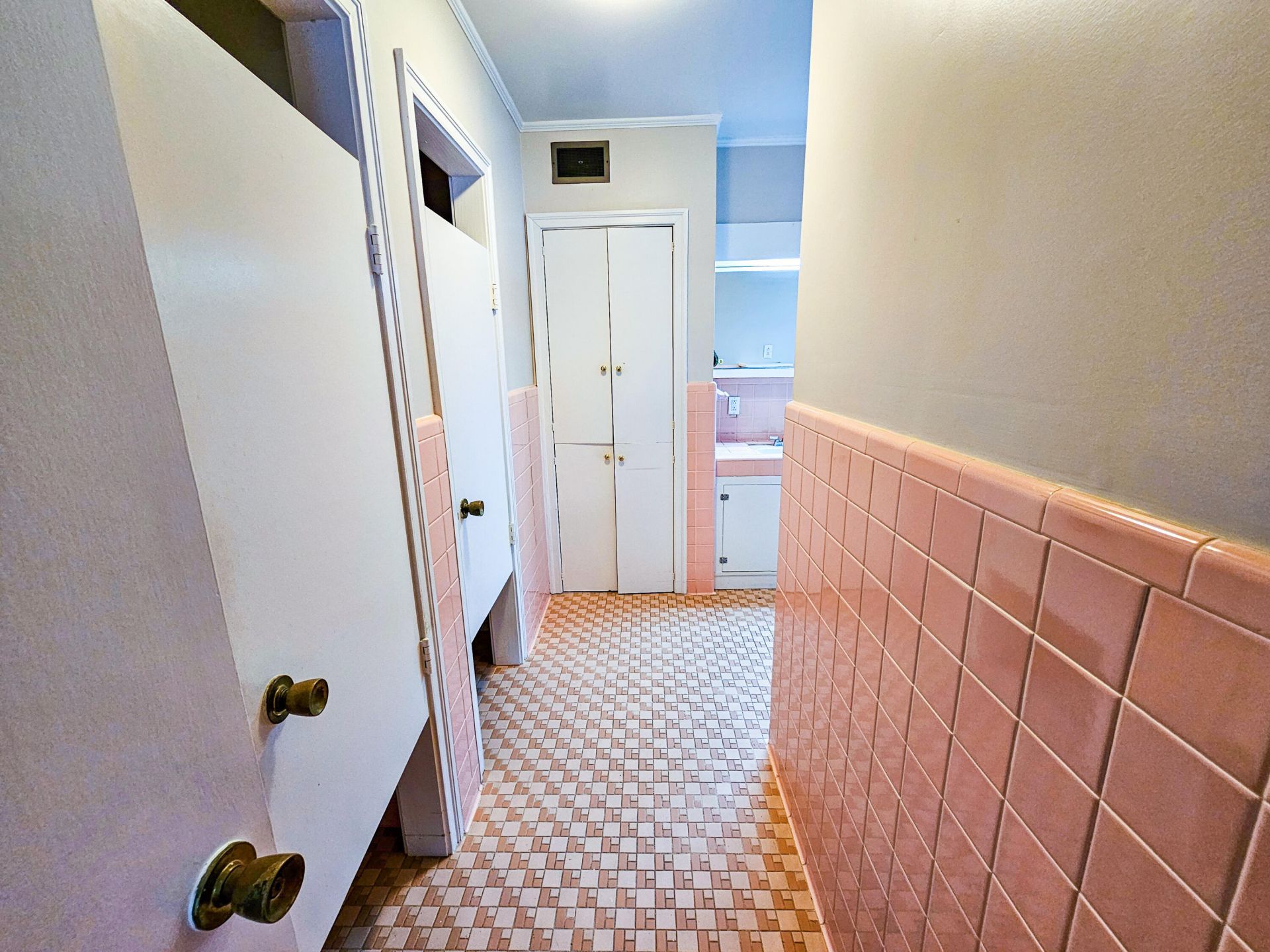 201 Overhill Road Photo 44