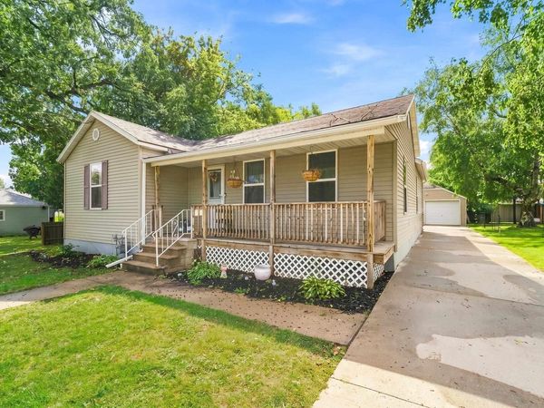 117 W CUSTER AVENUE, Oshkosh, WI 54901