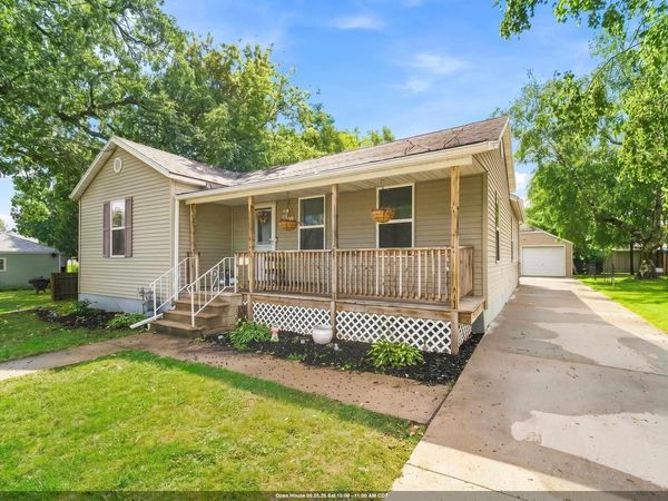 117 W CUSTER AVENUE, Oshkosh, WI 54901