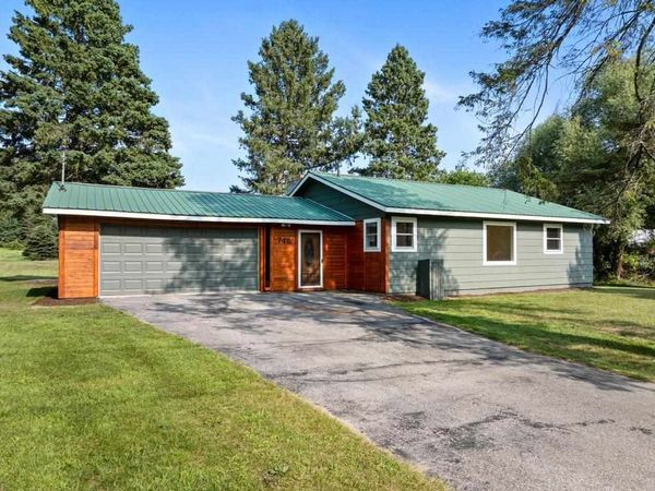 748 7th Street, East Jordan, MI 49727