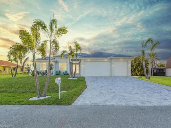912 SW 4th PL , CAPE CORAL, FL 33991