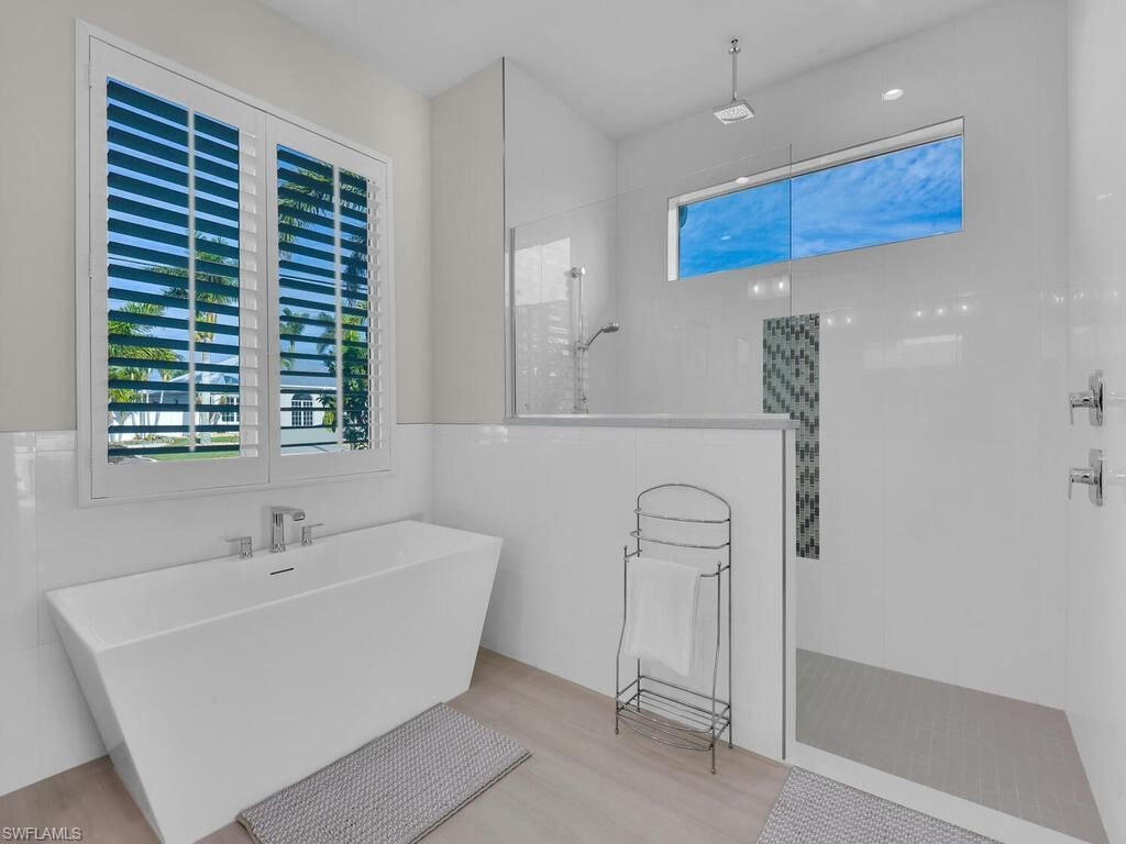 912 SW 4th Pl, Cape Coral, FL 33991 Photo