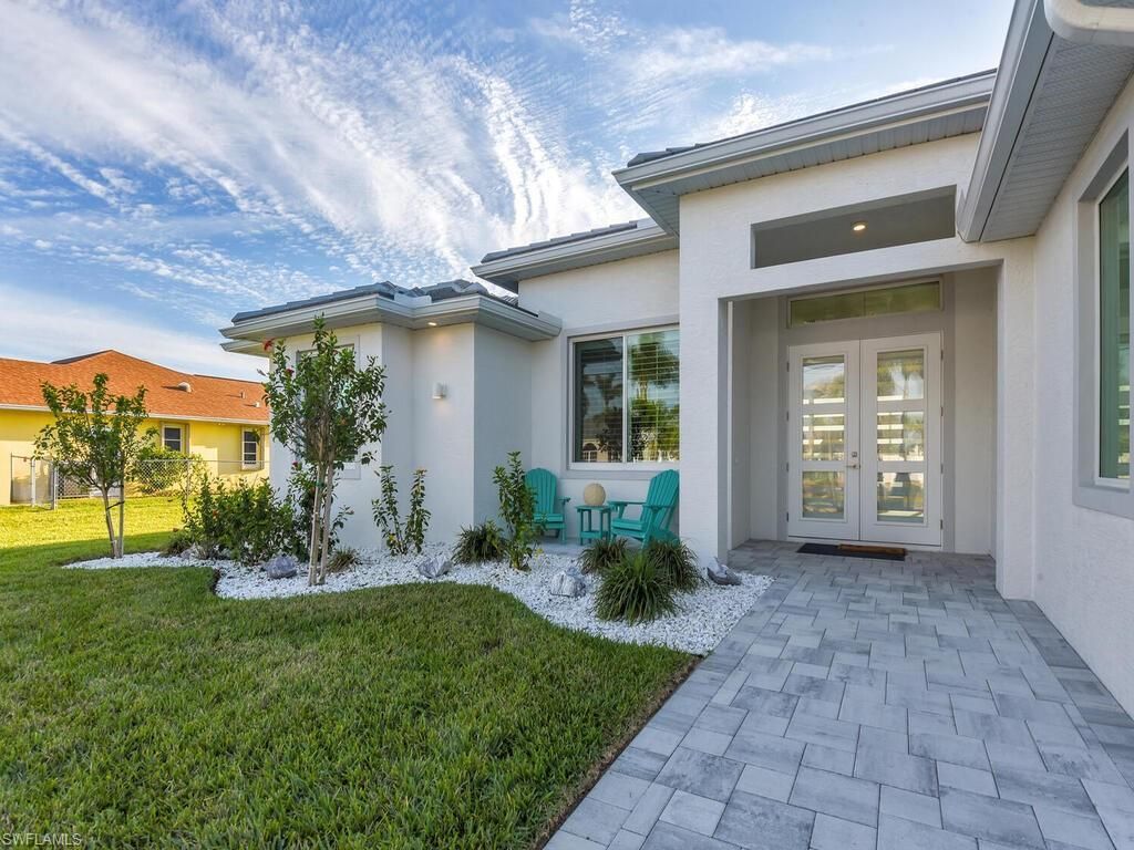 912 SW 4th Pl, Cape Coral, FL 33991 Photo