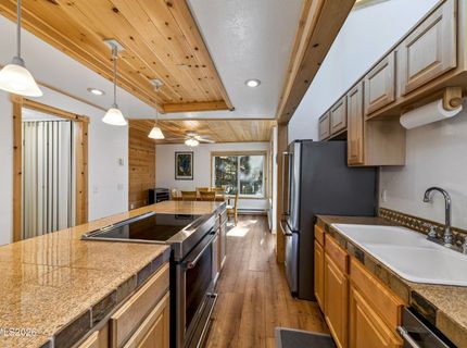 165 Holly Lane, Stateline, NV 89449 Photo