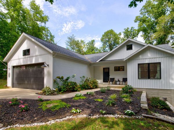 2523 Vanhorn Court, Allegan, MI 49010