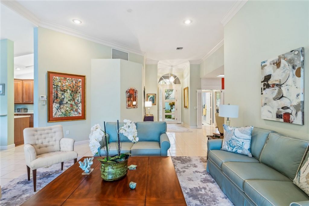 240 S Peppertree Drive, Vero Beach, FL 32963 Photo