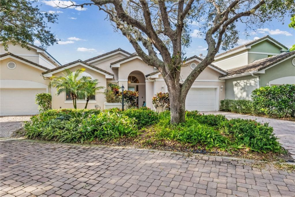 240 S Peppertree Drive, Vero Beach, FL 32963 Photo