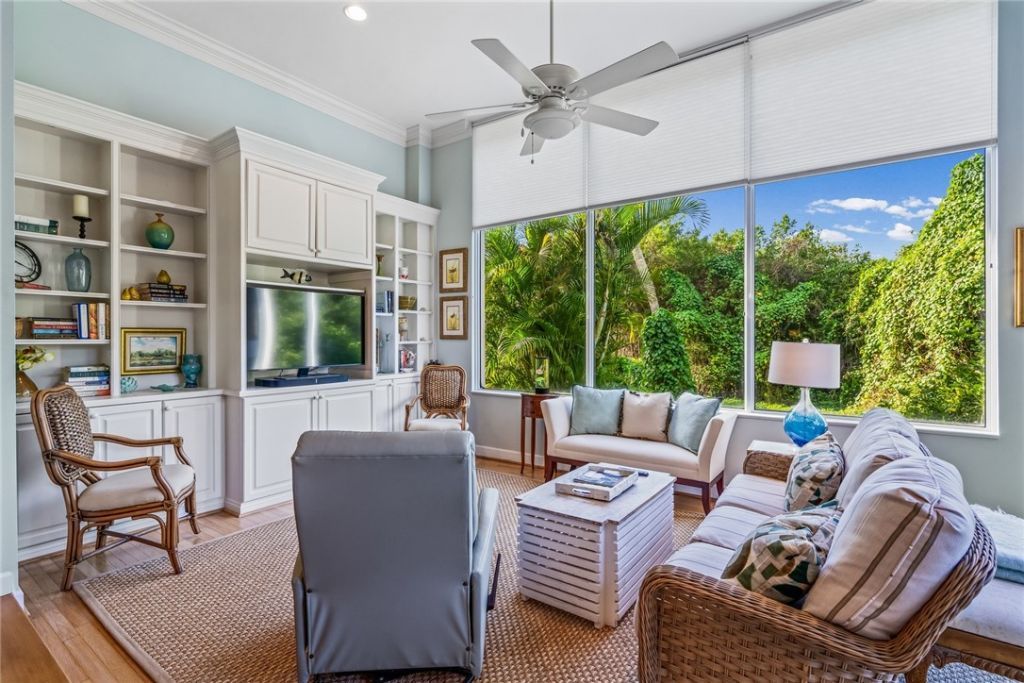 240 S Peppertree Drive, Vero Beach, FL 32963 Photo
