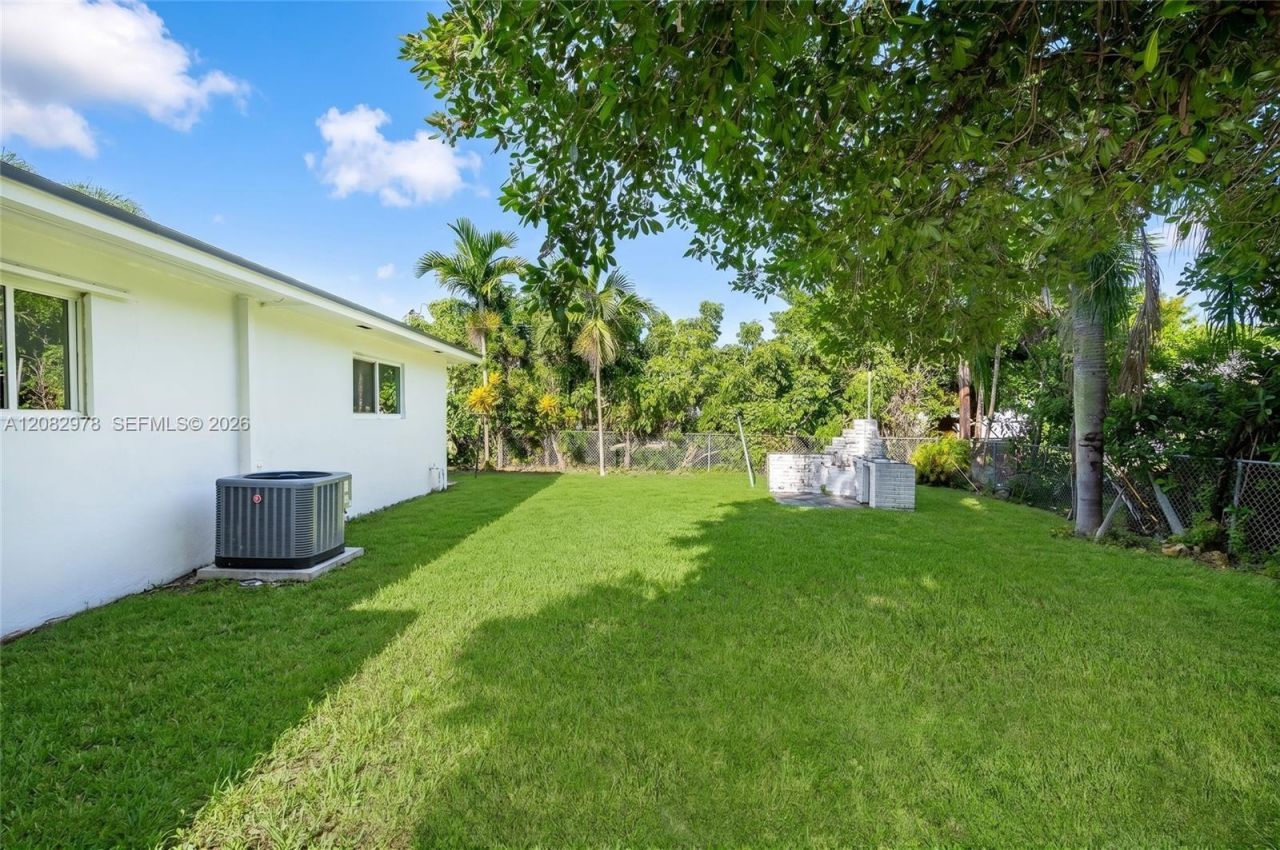 10441 SW 46th Ter , Miami, FL 33165 Photo